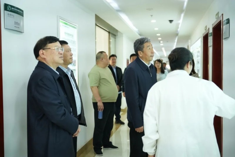 山西省供銷合作社聯合社黨組書記、理事會主任高建軍一行蒞臨公司調研指導